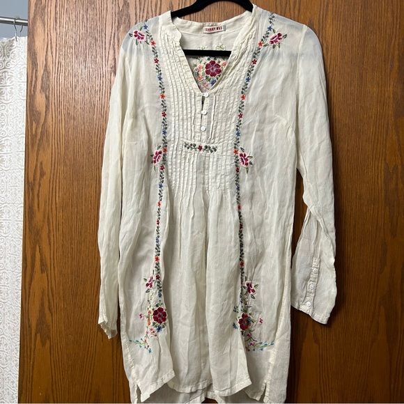 Tops - Johnny Was Floral Tunic Size Small